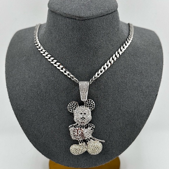 925 Sterling Silver Mickey Mouse Round Cut 3D Round Necklace - Picture 1 of 10